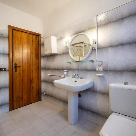 Casa Elia Tuscany- Lucca With Private Pool At Exclusive Use! Holiday home San Martino in Freddana