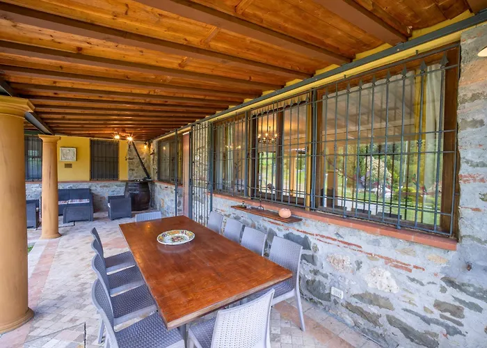 Casa Elia Tuscany- Lucca With Private Pool At Exclusive Use! Σπίτι διακοπών *